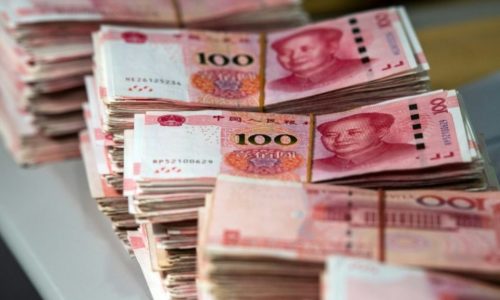 Commerce: la monnaie chinoise chute après les menaces de Trump