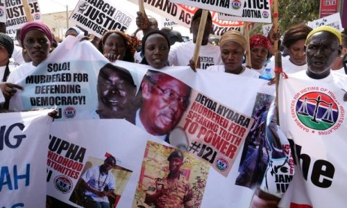 Gambie: des victimes du régime de Yahya Jammeh réclament justice dans les rues de Banjul