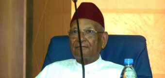 Hommage national au Pr Amadou Mahtar Mbow : Bassirou Diomaye Faye célèbre “un immortel du savoir”