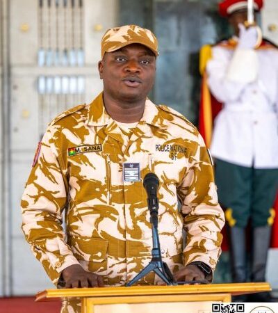 Burkina Faso : Adoption d’une carte d’identité biométrique AES, d’un passeport d’urgence et d’un passeport de pèlerinage